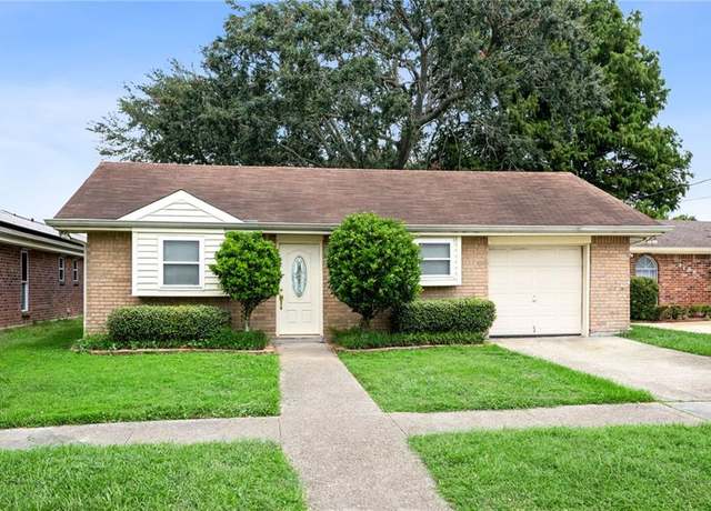 Property at 3140 Iowa Ave, Kenner, LA 70065, 3 beds, 2 baths