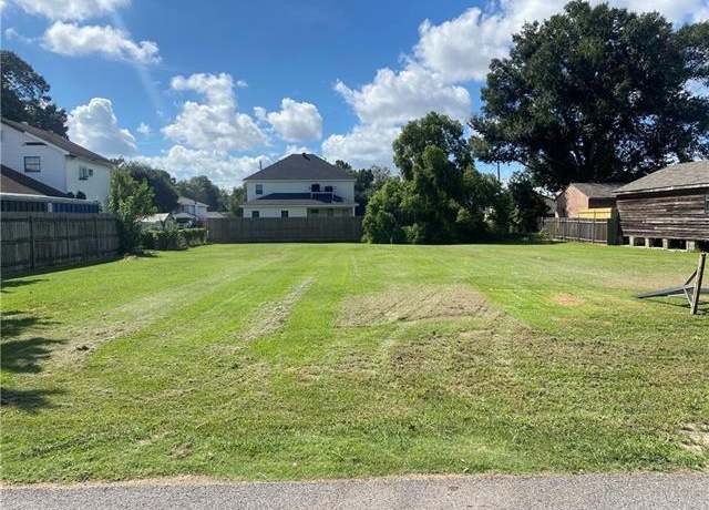 Property at 526 Papworth Ave, Metairie, LA 70005