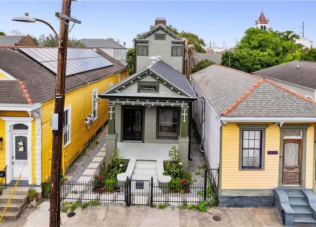 Property at 2613 Dauphine St, New Orleans, LA 70117, 4 beds, 3.5 baths