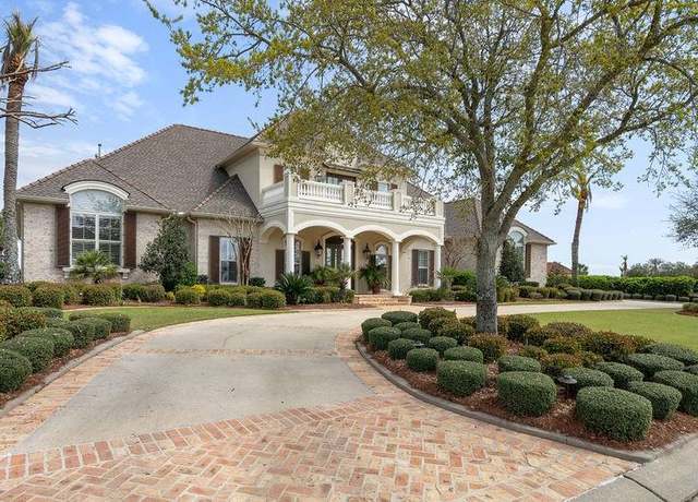 Property at 1497 Lakeshore Blvd, Slidell, LA 70461, 4 beds, 5.5 baths