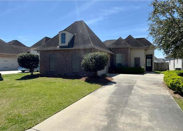 Property at 1256 Deer Park Ct, Madisonville, LA 70447, 3 beds, 2 baths