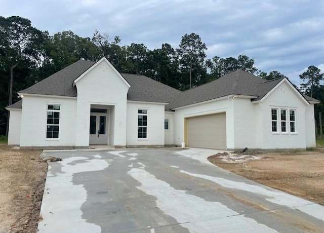 Property at 605 Kristian Ct, Madisonville, LA 70447, 4 beds, 3 baths