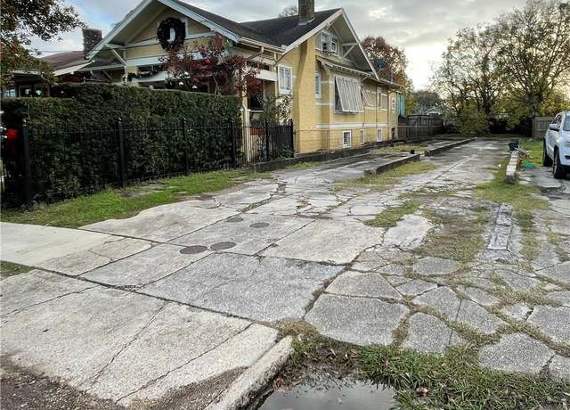Property at 8226 Apricot St, New Orleans, LA 70118