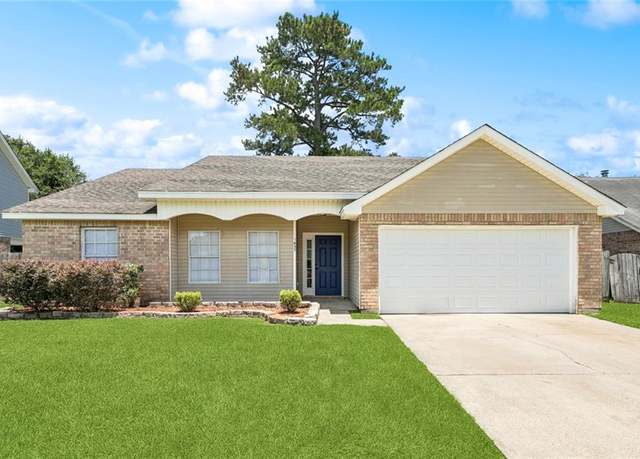 Property at 1437 Devonshire Dr, Slidell, LA 70461, 3 beds, 2 baths