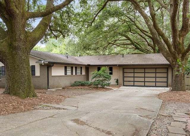 Property at 110 Willow Dr, Covington, LA 70433, 4 beds, 2 baths