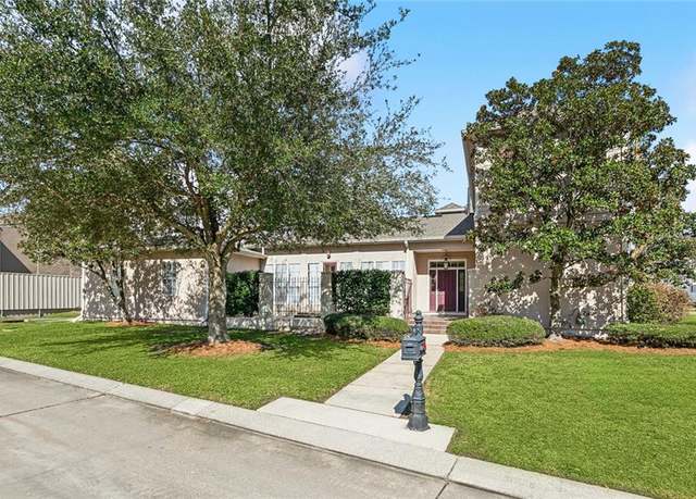 Property at 84 Palmetto, Kenner, LA 70065, 3 beds, 2.5 baths