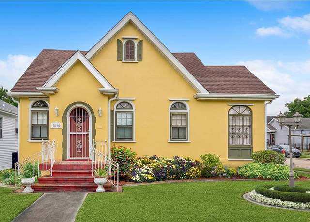 Property at 3830 Fairmont Dr, New Orleans, LA 70122, 4 beds, 2.5 baths