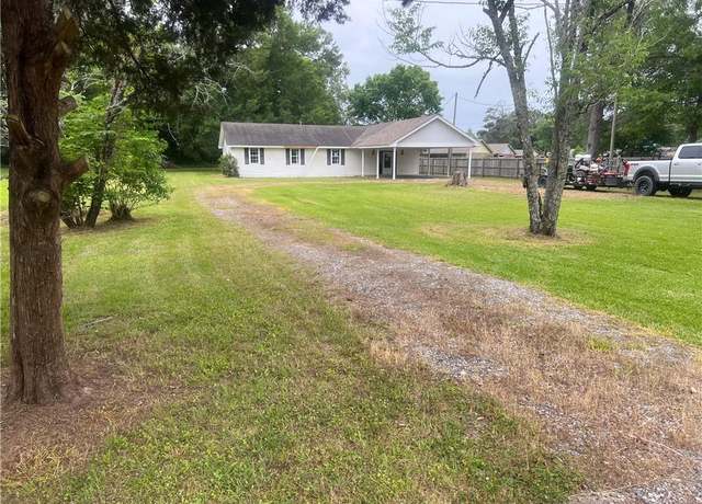 Property at 2266 Lone Cedar Rd, Winnsboro, LA 71295, 4 beds, 2 baths