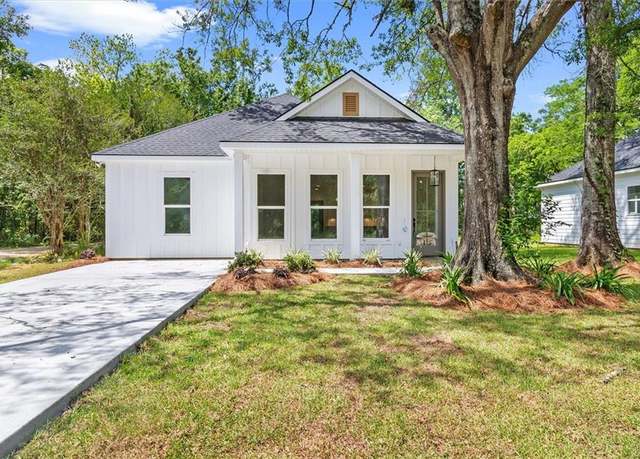 Property at 305 W 27th Ave, Covington, LA 70433, 4 beds, 2 baths