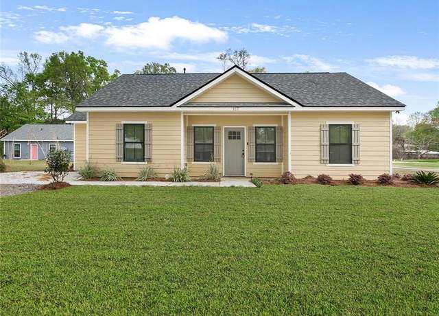 Property at 817 Long Ave, Bogalusa, LA 70427, 4 beds, 2.5 baths