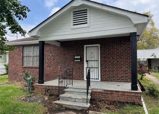 Property at 209 10th St, Bridge City, LA 70094, 3 beds, 1 bath