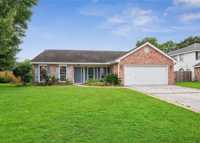 Property at 3061 E Meadow Lake Dr, Slidell, LA 70461, 4 beds, 2 baths