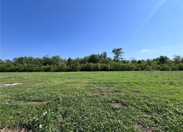 Property at 114 Deer Field Dr, Belle Chasse, LA 70037