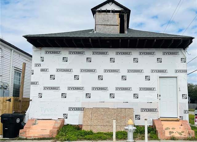 Property at 5727 Royal St, New Orleans, LA 70117, 3 beds, 2 baths