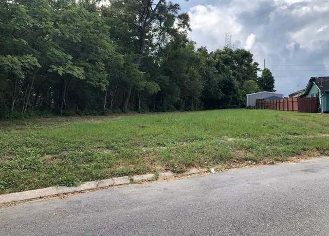 Property at 11028 Dreux Ave, New Orleans, LA 70127