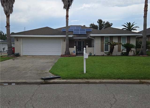 Property at 205 Valiant Ln, Slidell, LA 70458, 3 beds, 2 baths