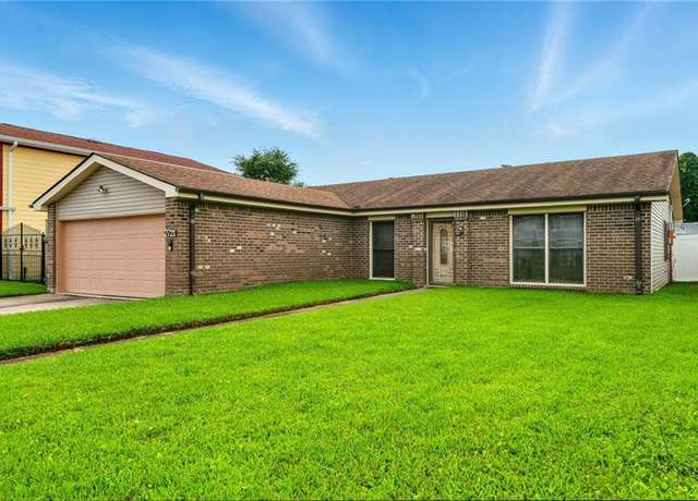 Property at 2721 S Birchfield Dr, Harvey, LA 70058, 3 beds, 2 baths