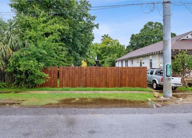 Property at 412 S Bernadotte St, New Orleans, LA 70119