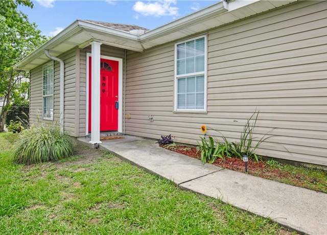 Property at 204 Parkway North Dr #1, Slidell, LA 70458, 3 beds, 2 baths