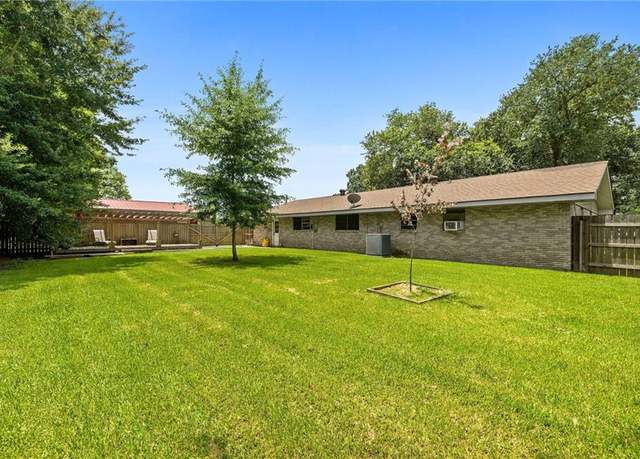 Property at 156 N Apple St, Garyville, LA 70051, 3 beds, 2 baths