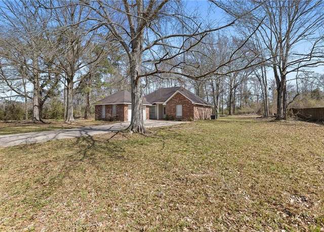 Property at 31531 Strawberry Ln, Hammond, LA 70403, 3 beds, 2 baths