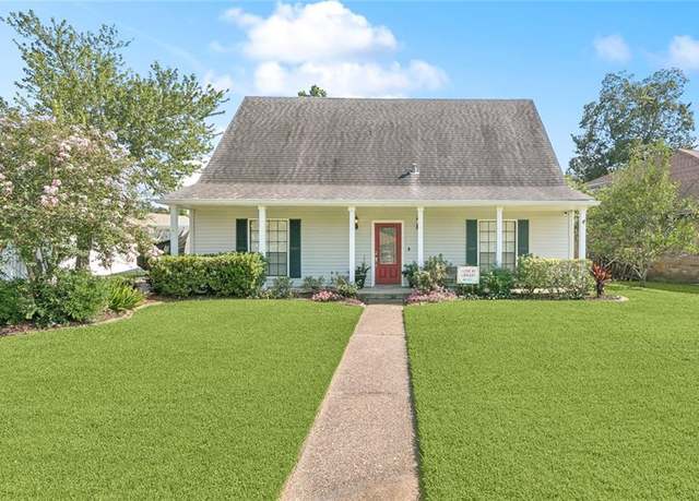 Property at 24 Myrtle Hill Dr, Destrehan, LA 70047, 3 beds, 2.5 baths