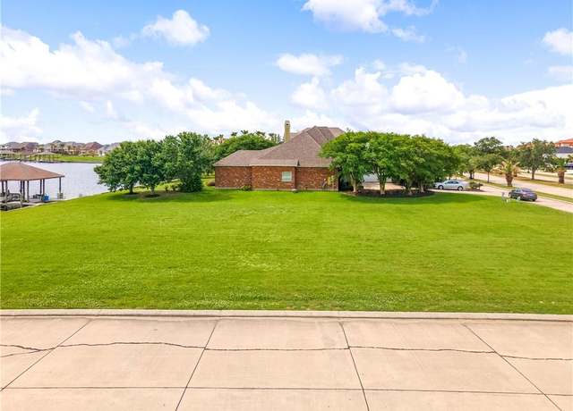 Property at 2060 Lakeshore Blvd, Slidell, LA 70461