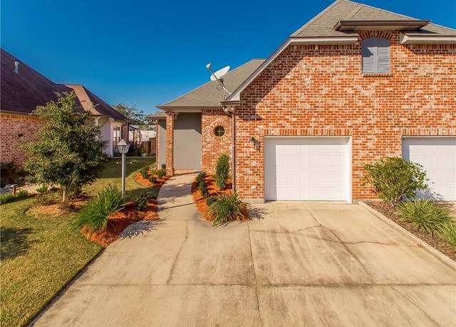 Property at 825 Decatur St, Ponchatoula, LA 70454, 3 beds, 2 baths