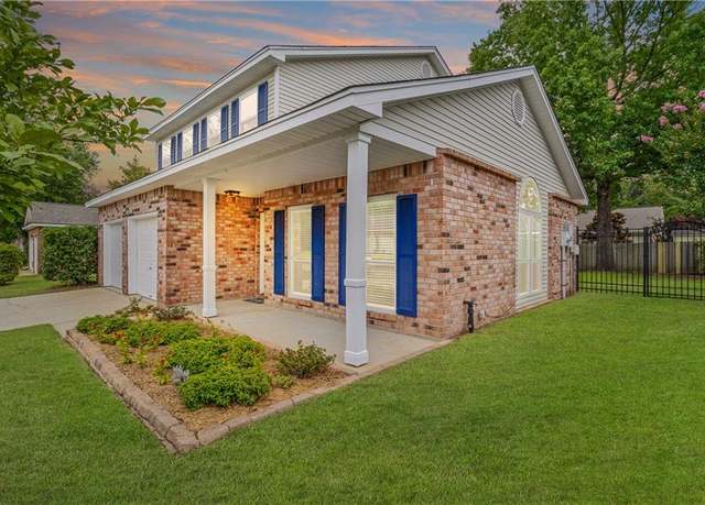 Property at 821 Orient Dr, Mandeville, LA 70448, 4 beds, 2.5 baths