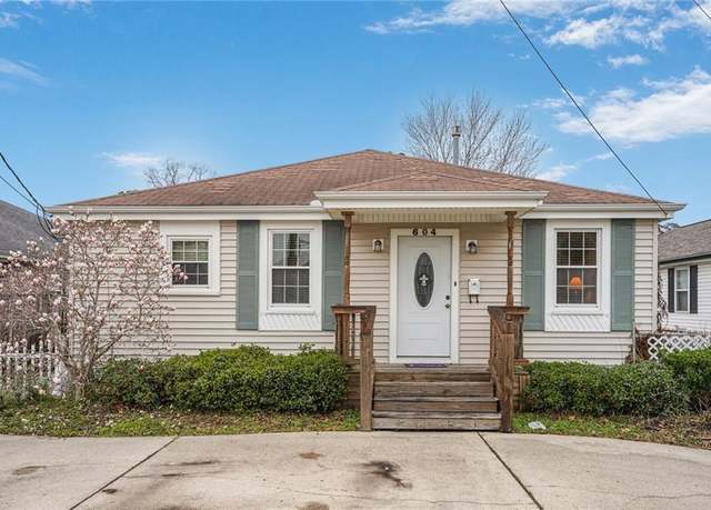 Property at 604 N Turnbull Dr, Metairie, LA 70001, 2 beds, 2 baths