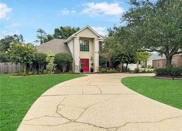 Property at 219 Lansdowne Dr, Slidell, LA 70461, 4 beds, 4 baths