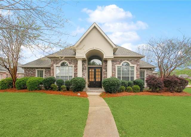 Property at 242 Place Saint Jean, Covington, LA 70433, 4 beds, 4 baths