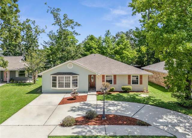 Property at 245 Ridgewood Cir, Mandeville, LA 70471, 4 beds, 2 baths