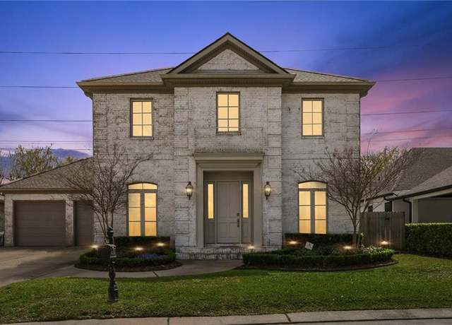 Property at 14 Hunter Pl, Metairie, LA 70001, 5 beds, 3.5 baths
