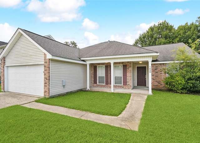 Property at 1638 Barrymore St, Slidell, LA 70461, 4 beds, 2 baths