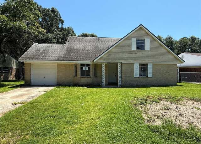 Property at 1334 Sunset Dr, Slidell, LA 70460, 4 beds, 2 baths