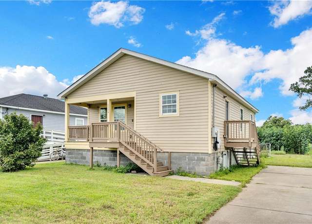 Property at 2334 Rochelle St, Harvey, LA 70058, 2 beds, 1 bath