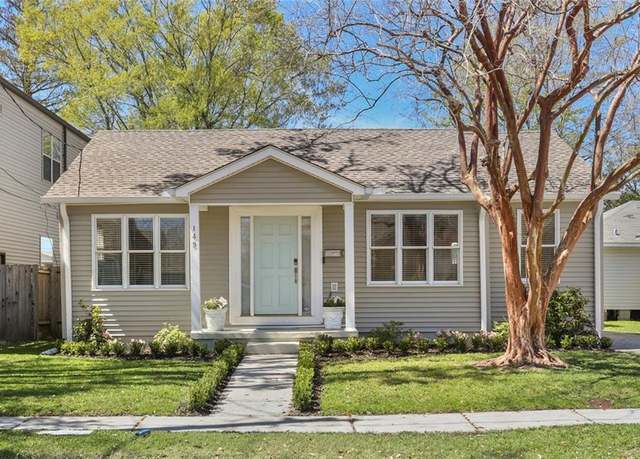 Property at 145 Metairie Ct, Metairie, LA 70001, 3 beds, 2 baths