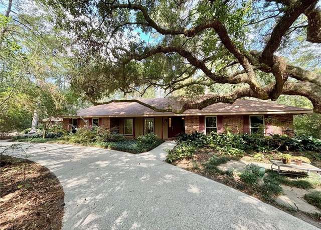 Property at 110 Lefleur Dr, Slidell, LA 70460, 4 beds, 2 baths
