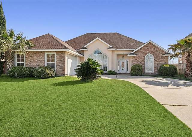 Property at 1322 Cutter Cv, Slidell, LA 70458, 4 beds, 2 baths