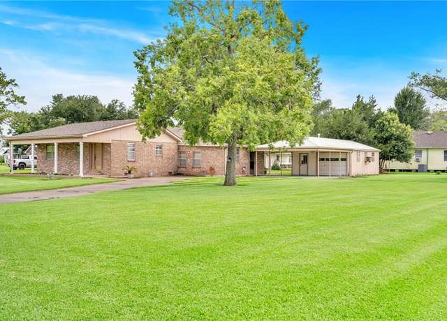 Property at 15783 River Rd, Hahnville, LA 70057, 3 beds, 2 baths