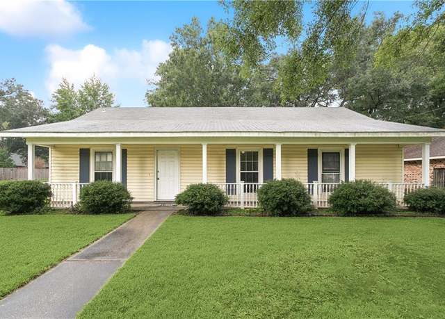 Property at 201 Walnut St, Covington, LA 70433, 3 beds, 2 baths
