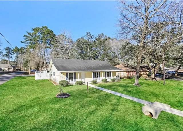Property at 201 Walnut St, Covington, LA 70433, 3 beds, 2 baths