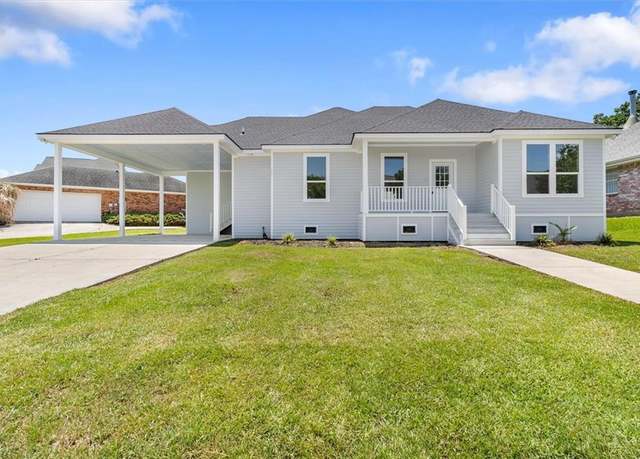 Property at 104 Chimaera Ln, Slidell, LA 70458, 4 beds, 3 baths