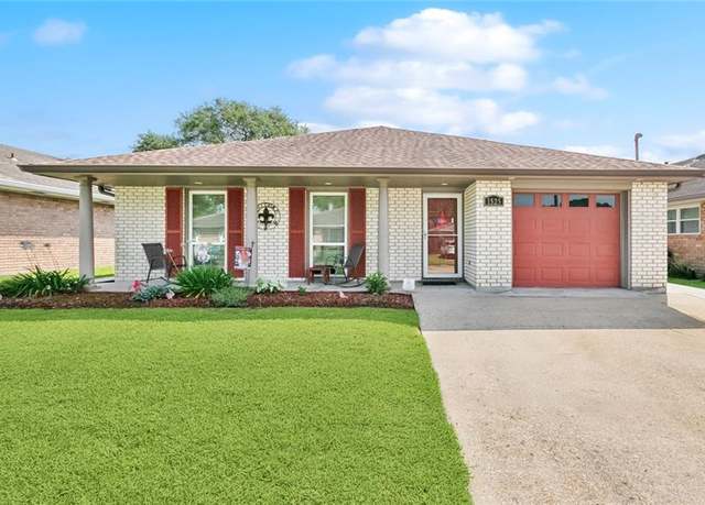 Property at 1525 Hackberry Ave, Metairie, LA 70001, 4 beds, 2 baths