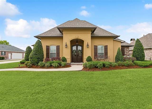 Property at 212 Lac Cypriere Dr, Luling, LA 70070, 3 beds, 2 baths