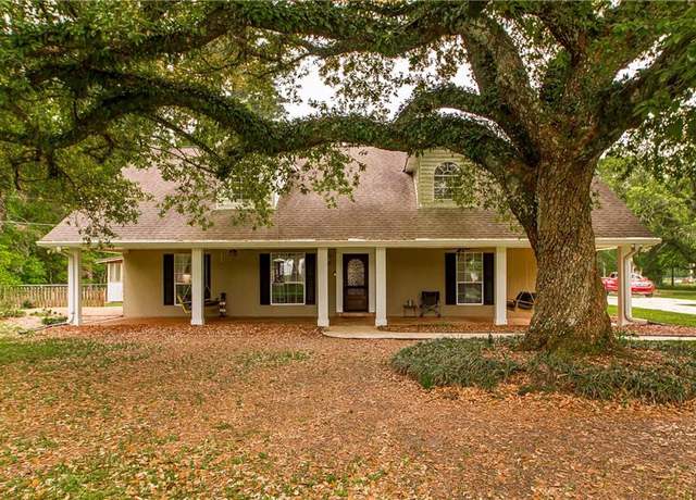 Property at 20284 Hollie Ln, Ponchatoula, LA 70454, 3 beds, 3 baths