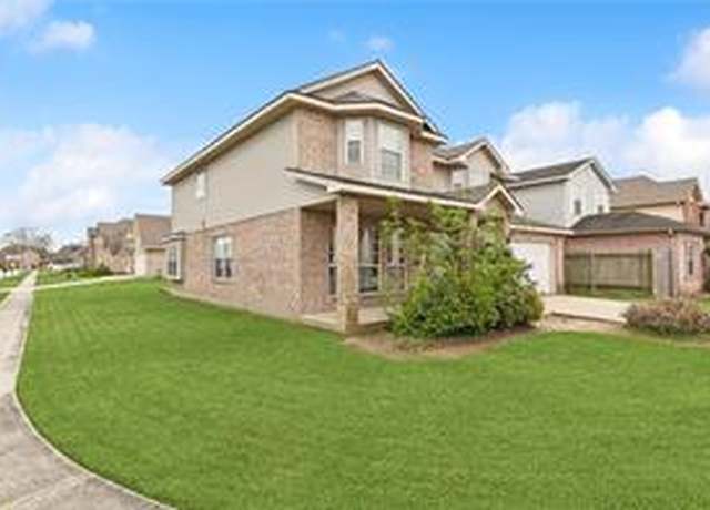 Property at 1111 Artesa Dr, Marrero, LA 70072, 4 beds, 2.5 baths