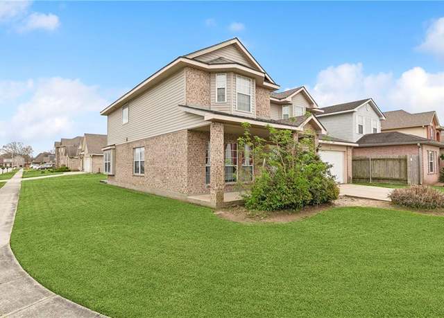 Property at 1111 Artesa Dr, Marrero, LA 70072, 4 beds, 2.5 baths
