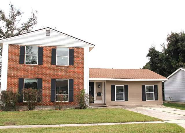 Property at 717 Mystic Ave, Gretna, LA 70056, 4 beds, 2.5 baths